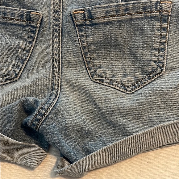 Abercrombie Kids Girls Blue Jean Shorts with Cuffed Hem - Picture 6 of 6